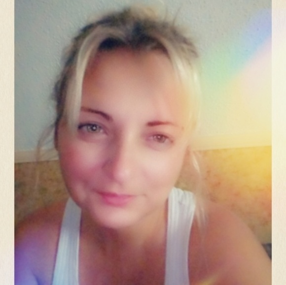 Meet your Posher, Jen - Picture 1 of 1